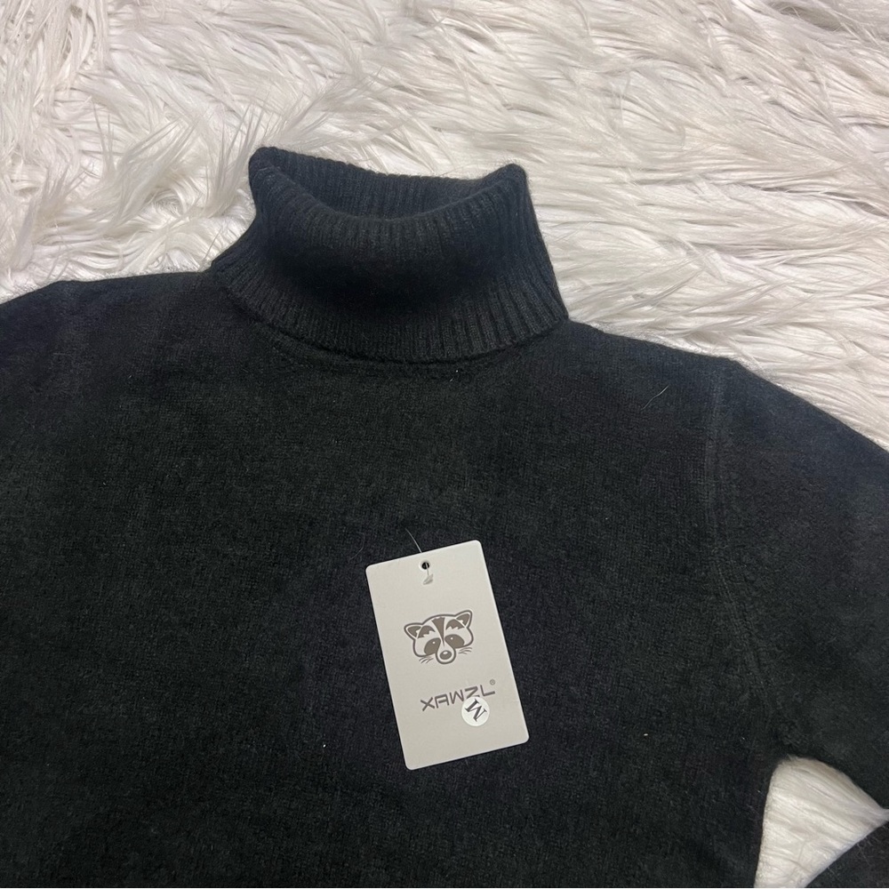 100% pure mink cashmere Elegant Black Turtleneck Sweater - Picture 2 of 5